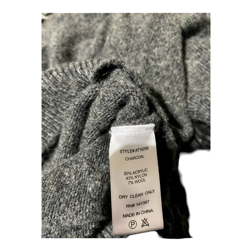 ASTR Gray Deep V Wrap Front Sweater size XS - Picture 6 of 7